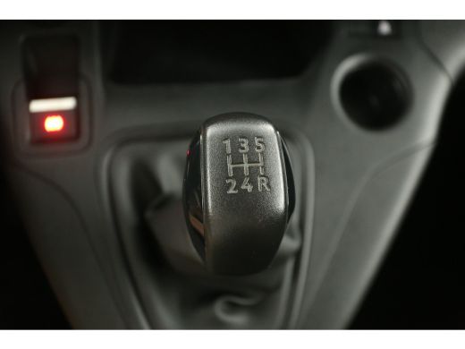 Peugeot Partner 1.6 BlueHDI L1H1 Airco Carplay Cruise Trekhaak Navi Parkeersensoren Elektrpakket ActivLease financial lease