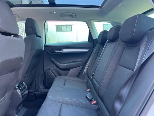 Skoda Karoq 1.5 TSI 150 pk ACT Business Edition 7-DSG | Panoramadak | Achteruitrijcamera | Apple carplay | ActivLease financial lease