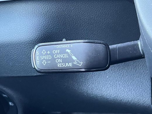 Skoda Karoq 1.5 TSI 150 pk ACT Business Edition 7-DSG | Panoramadak | Achteruitrijcamera | Apple carplay | ActivLease financial lease