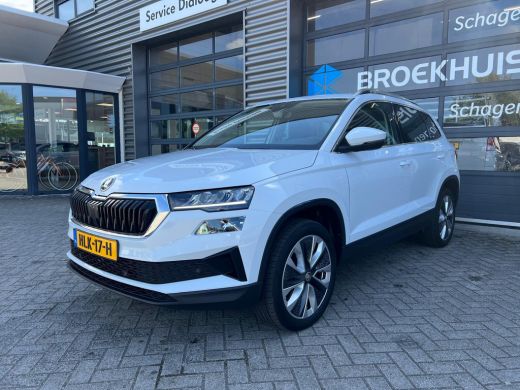 Skoda Karoq 1.5 TSI 150 pk ACT Business Edition 7-DSG | Panoramadak | Achteruitrijcamera | Apple carplay | ActivLease financial lease
