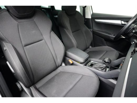 Skoda Karoq 1.5 TSI 150 pk ACT Business Edition 7-DSG | Panoramadak | Achteruitrijcamera | Apple carplay | ActivLease financial lease