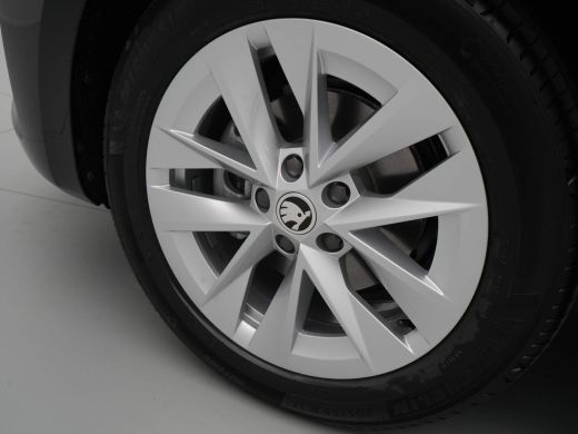 Skoda Octavia Combi 1.5 TSI 115pk Business Edition Plus Navigatie Camera Clima Cruise 198 ActivLease financial lease