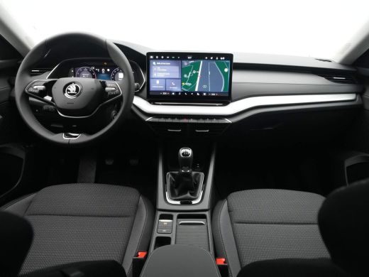 Skoda Octavia Combi 1.5 TSI 115pk Business Edition Plus Navigatie Camera Clima Cruise 198 ActivLease financial lease