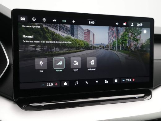 Skoda Octavia Combi 1.5 TSI 115pk Business Edition Plus Navigatie Camera Clima Cruise 198 ActivLease financial lease