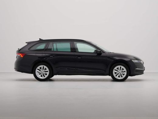 Skoda Octavia Combi 1.5 TSI 115pk Business Edition Plus Navigatie Camera Clima Cruise 198 ActivLease financial lease
