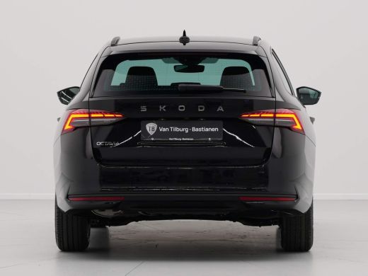 Skoda Octavia Combi 1.5 TSI 115pk Business Edition Plus Navigatie Camera Clima Cruise 198 ActivLease financial lease