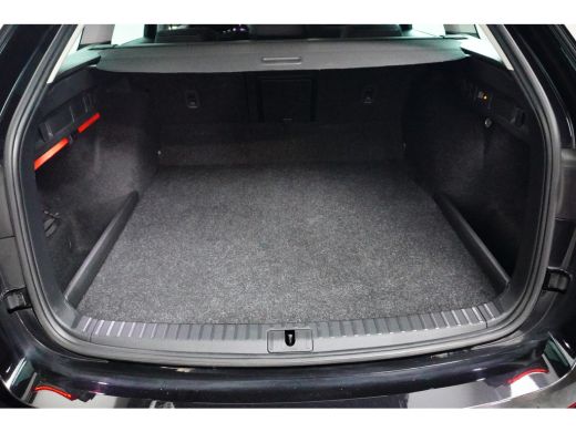 Skoda Octavia Combi Skoda Octavia 1.4 e-Hybride 204PK DSG-6 Adap. Cruise | Navi By App | Trekhaak | Camera ActivLease financial lease