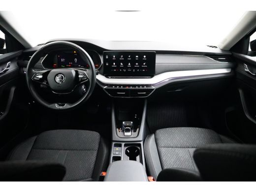 Skoda Octavia Combi Skoda Octavia 1.4 e-Hybride 204PK DSG-6 Adap. Cruise | Navi By App | Trekhaak | Camera ActivLease financial lease