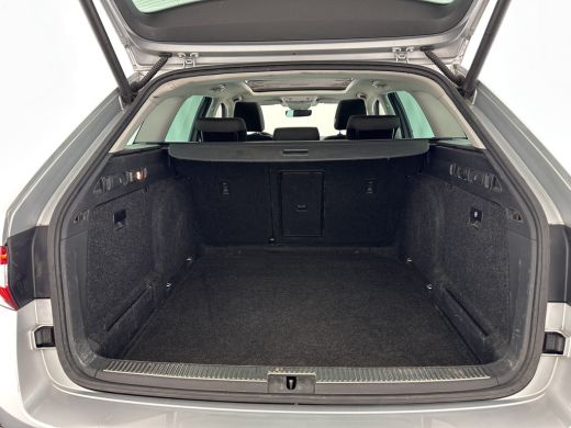Skoda Superb Combi 1.6 TDI Clever Edition Aut. *PANO | XENON | MEMORY-PACK | NAVI-FULLMAP | COMFORT-SEATS | EC... ActivLease financial lease