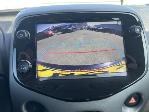 Toyota Aygo 1.0 VVT-i x-play | Apple CarPlay/Android auto | Achteruitrijcamera | Airco ActivLease financial lease