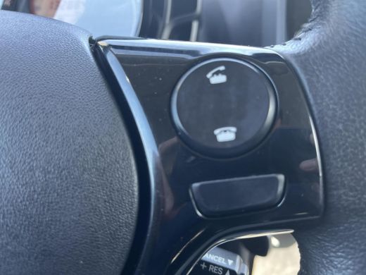 Toyota Aygo 1.0 VVT-i x-play | Apple CarPlay/Android auto | Achteruitrijcamera | Airco ActivLease financial lease