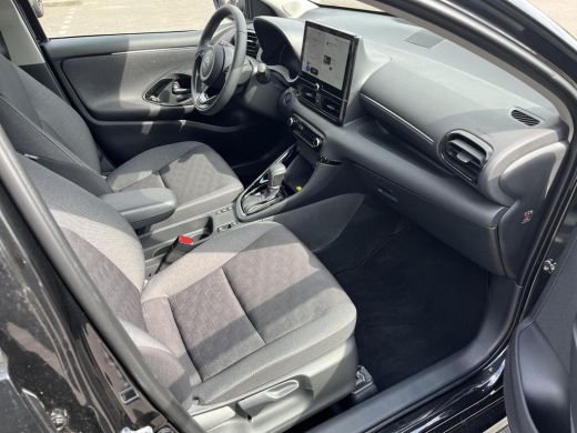 Toyota Yaris 1.5 Hybrid 115 Dynamic | Navigatie | Apple CarPlay/Android auto | Achteruitrijcamera | Comfort Pack ActivLease financial lease