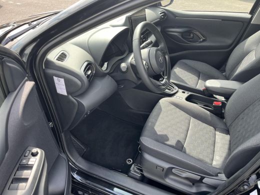 Toyota Yaris 1.5 Hybrid 115 Dynamic | Navigatie | Apple CarPlay/Android auto | Achteruitrijcamera | Comfort Pack ActivLease financial lease