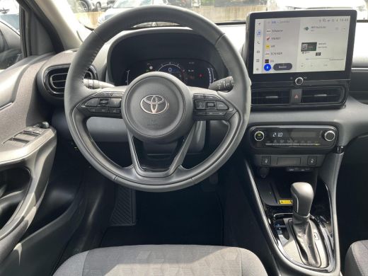 Toyota Yaris 1.5 Hybrid 115 Dynamic | Navigatie | Apple CarPlay/Android auto | Achteruitrijcamera | Comfort Pack ActivLease financial lease