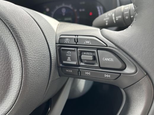 Toyota Yaris 1.5 Hybrid 115 Dynamic | Navigatie | Apple CarPlay/Android auto | Achteruitrijcamera | Comfort Pack ActivLease financial lease