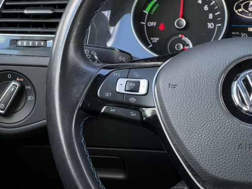 Volkswagen e-Golf E-DITION 136 pk | Airco (automatisch) | Buitenspiegels elektrisch verstel- en verwarmbaar | Cruis... ActivLease financial lease