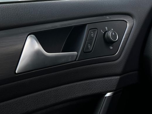 Volkswagen e-Golf E-DITION 136 pk | Airco (automatisch) | Buitenspiegels elektrisch verstel- en verwarmbaar | Cruis... ActivLease financial lease