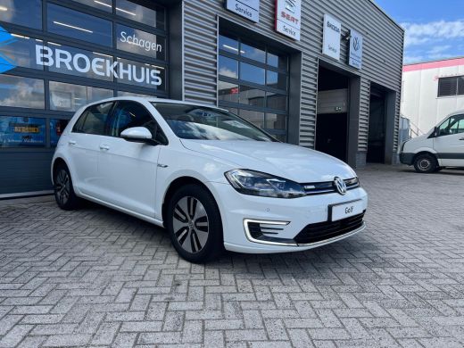 Volkswagen e-Golf E-DITION 136 pk | Airco (automatisch) | Buitenspiegels elektrisch verstel- en verwarmbaar | Cruis... ActivLease financial lease