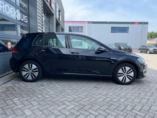 Volkswagen e-Golf E-DITION 136 pk | Airco (automatisch) | Cruise control adaptief | LED koplampen ActivLease financial lease