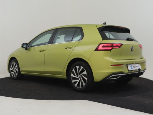 Volkswagen Golf 1.4 eHybrid Style 204pk Trekhaak | Camera achter | Park assist  | Head up display | Matrix koplam... ActivLease financial lease