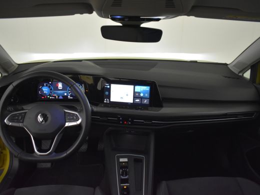Volkswagen Golf 1.4 eHybrid Style 204pk Trekhaak | Camera achter | Park assist  | Head up display | Matrix koplam... ActivLease financial lease