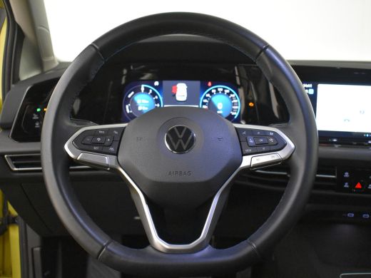 Volkswagen Golf 1.4 eHybrid Style 204pk Trekhaak | Camera achter | Park assist  | Head up display | Matrix koplam... ActivLease financial lease