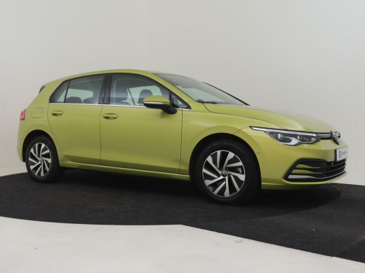 Volkswagen Golf 1.4 eHybrid Style 204pk Trekhaak | Camera achter | Park assist  | Head up display | Matrix koplam... ActivLease financial lease
