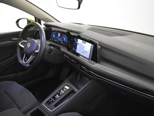Volkswagen Golf 1.4 eHybrid Style 204pk Trekhaak | Camera achter | Park assist  | Head up display | Matrix koplam... ActivLease financial lease