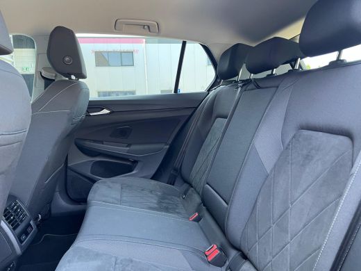 Volkswagen Golf 1.5 TSI 130 pk Life Business | Apple Carplay/Android Auto|telefoonintegratie premium | Buitenspie... ActivLease financial lease
