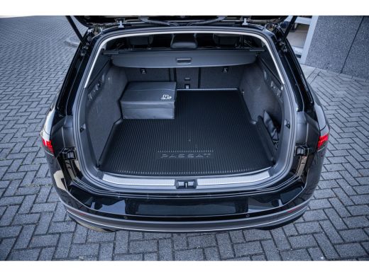 Volkswagen Passat Variant Business - eHybrid | 'App-Connect' draadloze smartphone integratie | Afstandscontrolesyst... ActivLease financial lease