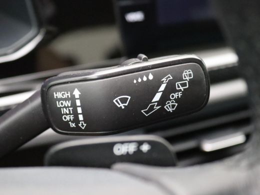 Volkswagen Polo 1.0 TSI Life DSG Navigatie, Climatronic, Cruise Control, Keyless, Parkeersensoren, Achteruitrijca... ActivLease financial lease