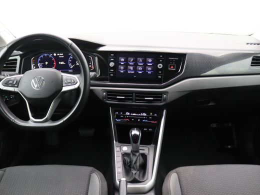 Volkswagen Polo 1.0 TSI Life DSG Navigatie, Climatronic, Cruise Control, Keyless, Parkeersensoren, Achteruitrijca... ActivLease financial lease