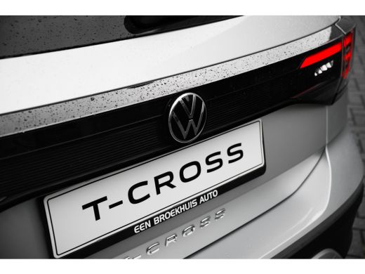 Volkswagen T-Cross Life Edition Inclusief €2000,- inruilvoordeel | 'App-Connect' draadloze smartphone integratie | A... ActivLease financial lease