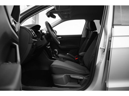 Volkswagen T-Cross Life Edition Inclusief €2000,- inruilvoordeel | 'App-Connect' draadloze smartphone integratie | A... ActivLease financial lease