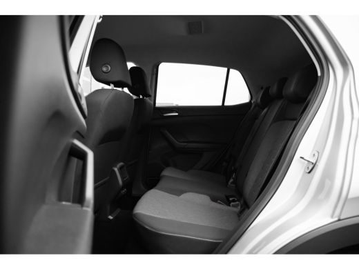 Volkswagen T-Cross Life Edition Inclusief €2000,- inruilvoordeel | 'App-Connect' draadloze smartphone integratie | A... ActivLease financial lease