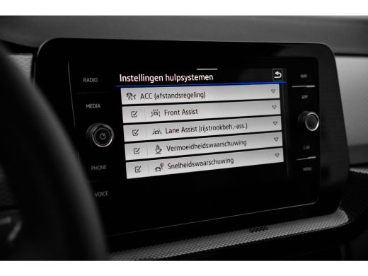 Volkswagen T-Cross Life Edition Inclusief €2000,- inruilvoordeel | 'App-Connect' draadloze smartphone integratie | A... ActivLease financial lease