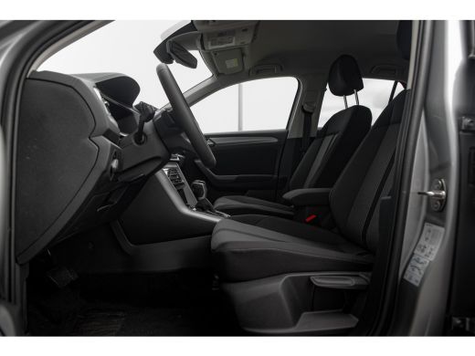 Volkswagen T-Roc Life Edition Inclusief €2000,- inruilvoordeel | 'App-Connect' draadloze smartphone integratie | B... ActivLease financial lease