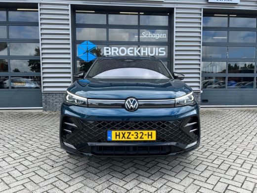 Volkswagen Tiguan 1.5 eHybrid 272 pk R-Line Business DSG-6 | Trekhaak | A-uitrij camera | Elektrische A-klep | ActivLease financial lease