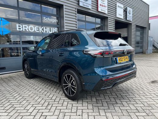 Volkswagen Tiguan 1.5 eHybrid 272 pk R-Line Business DSG-6 | Trekhaak | A-uitrij camera | Elektrische A-klep | ActivLease financial lease