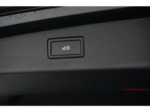 Volkswagen Tiguan 1.5 eHybrid 204 pk Life Edition | Achteruitrijcamera | Cruise control adaptief | Trekhaak elektri... ActivLease financial lease