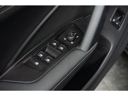Volkswagen Tiguan 1.5 eHybrid 204 pk Life Edition | Achteruitrijcamera | Cruise control adaptief | Trekhaak elektri... ActivLease financial lease