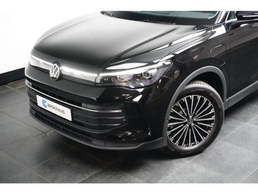 Volkswagen Tiguan 1.5 eHybrid 204 pk Life Edition | Achteruitrijcamera | Cruise control adaptief | Trekhaak elektri... ActivLease financial lease