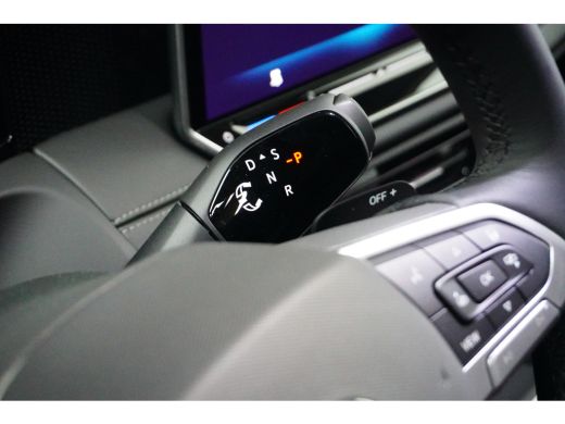 Volkswagen Tiguan 1.5 eHybrid 204 pk Life Edition | Achteruitrijcamera | Cruise control adaptief | Trekhaak elektri... ActivLease financial lease
