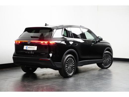 Volkswagen Tiguan 1.5 eHybrid 204 pk Life Edition | Achteruitrijcamera | Cruise control adaptief | Trekhaak elektri... ActivLease financial lease