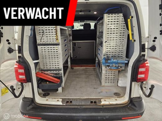 Volkswagen Transporter 2.0 TDI Sortimo Kastinrichting ActivLease financial lease