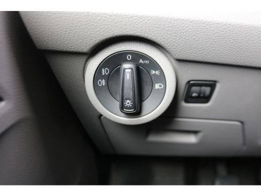 Volkswagen Transporter 2.0 TDI L2 H1 Airco Navigatie Camera Achterklep ActivLease financial lease