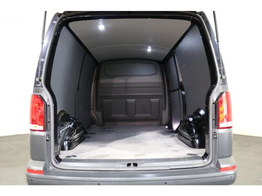 Volkswagen Transporter 2.0 TDI L2 H1 Airco Navigatie Camera Achterklep ActivLease financial lease