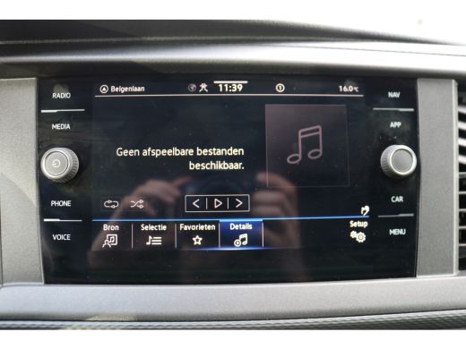 Volkswagen Transporter 2.0 TDI L2 H1 Airco Navigatie Camera Achterklep ActivLease financial lease
