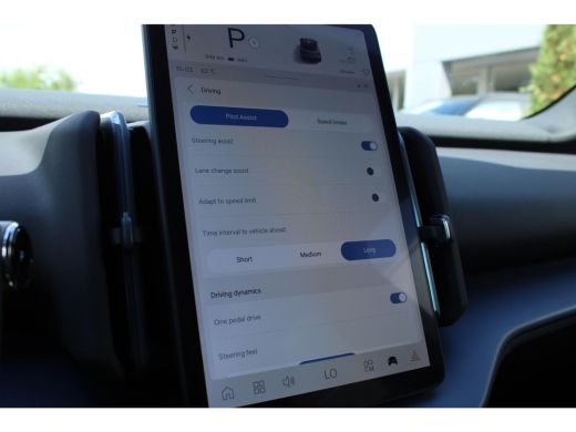 Volvo  EX30 Single Motor Extended Range Plus 69 kWh | Achteropkomend verkeer waarschuwing | Alarmsysteem | Ap... ActivLease financial lease