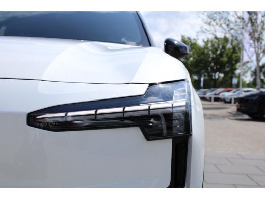 Volvo  EX30 Single Motor Extended Range Plus 69 kWh | Achteropkomend verkeer waarschuwing | Alarmsysteem | Ap... ActivLease financial lease